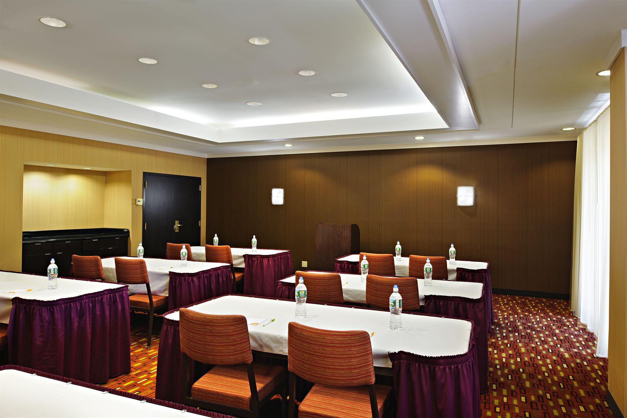 Courtyard Wilmington Brandywine Hotel Exterior photo